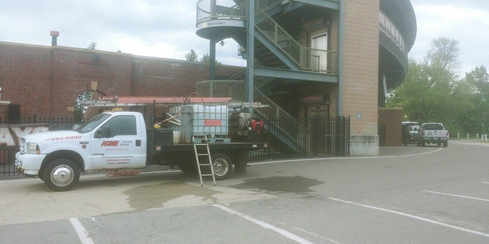 004 G Commercial Pressure Washing by ACME