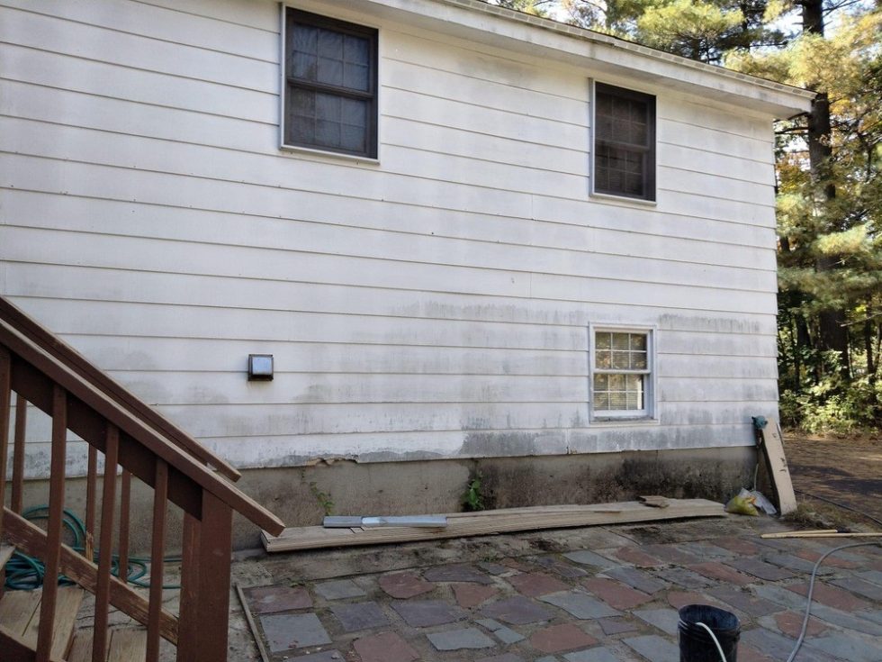 012 G House Vinyl Siding Cleaning by ACME