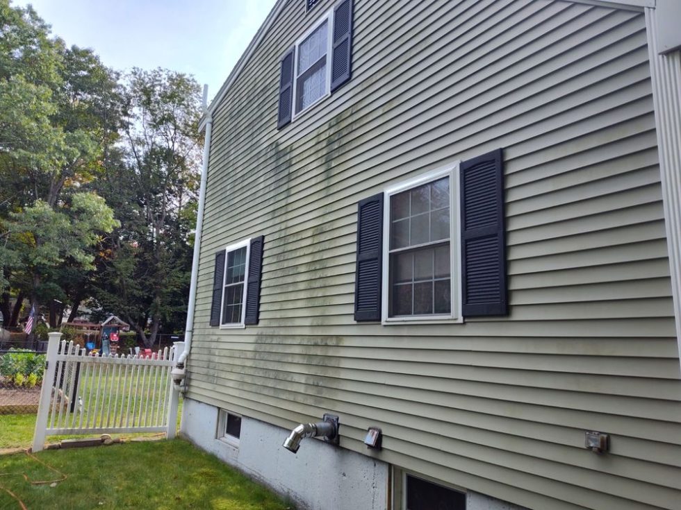 045 G House Vinyl Siding Cleaning by ACME