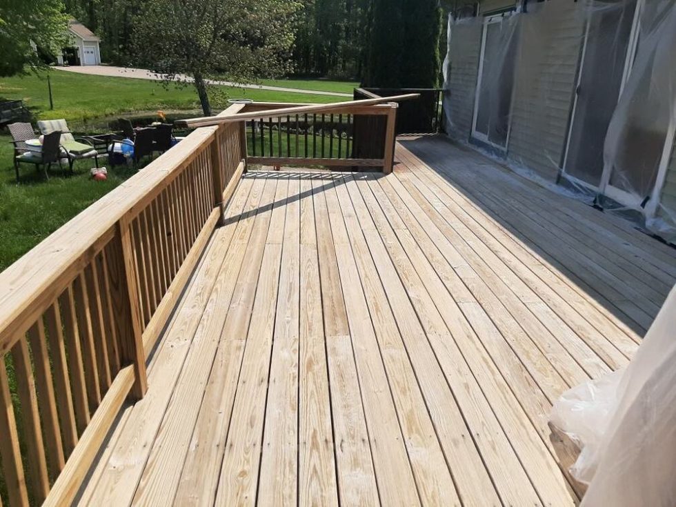 084 G Deck Pressure Washing Staining by ACME