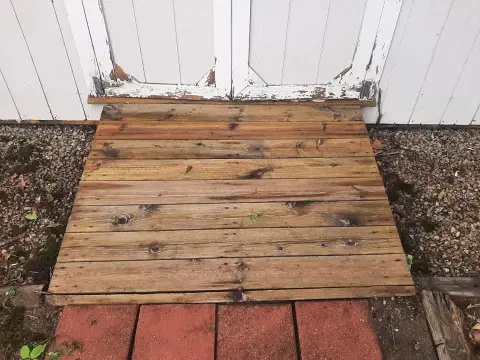 Deck cleaning by ACME